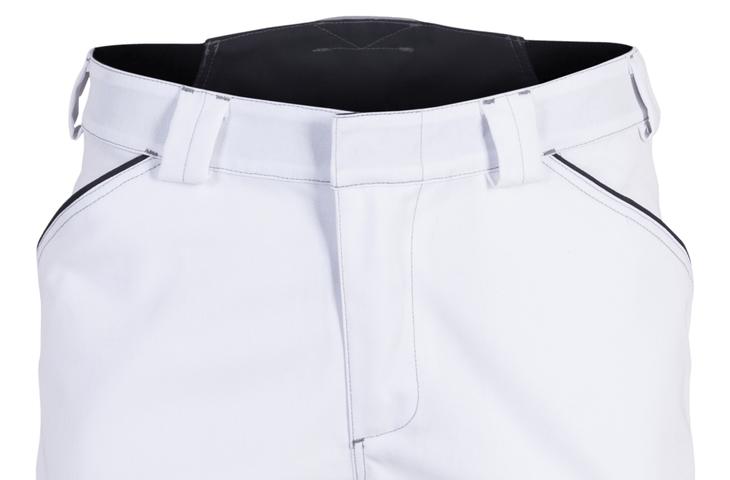 Shorts in weiß-grau aus der Greybull 2.0. Kollektion