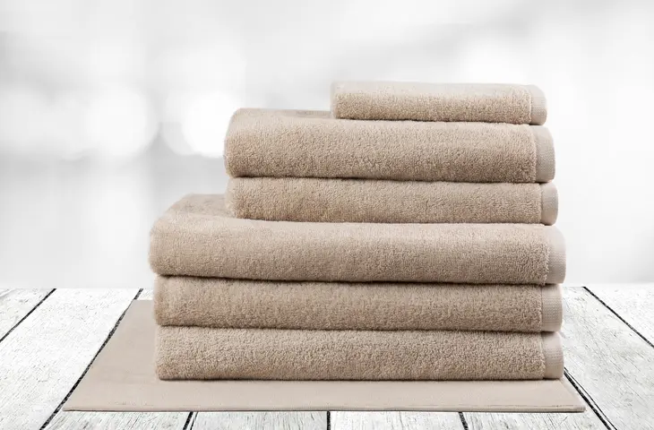 Wellness-Handtuchstapel