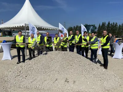Gemeinsam mit der lokalen Politik setzt Elis den Startschuss für den Neubau in Landstuhl