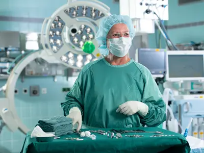 Der Mehrweg-Mantel von CHIRUTEX ermöglicht eine verbesserte Thermoregulation