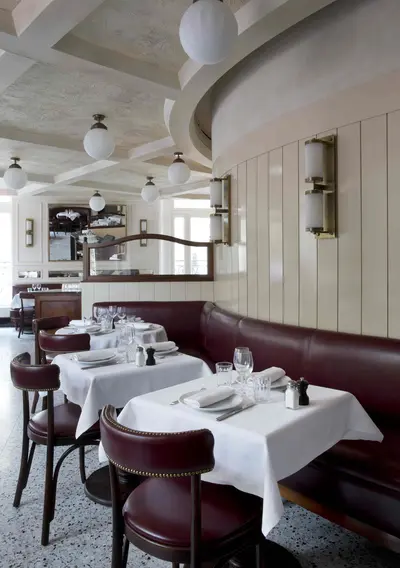elis-restaurant-bistro-tische