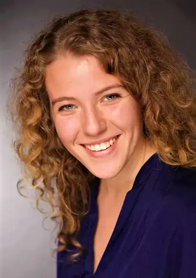 danielle-m.-management-trainee