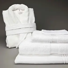 Le-Jacquard-Francais-Bademantel-Handtuecher